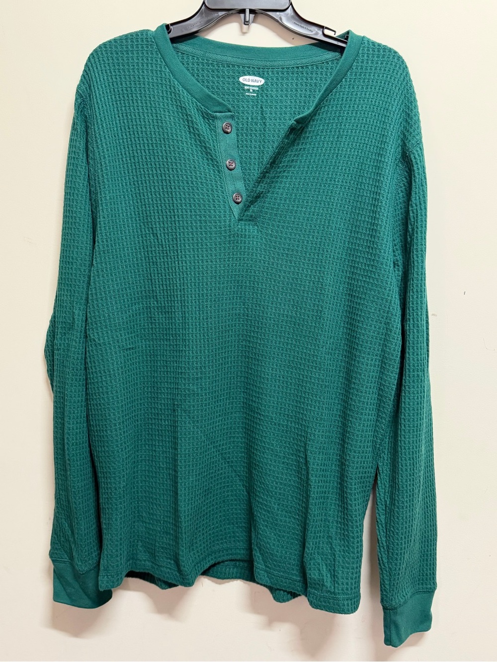 Old Navy Men's Green Waffle-Knit Henley Sweater